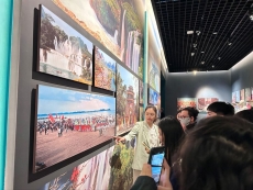 参观广西民族博物馆11_副本.jpg